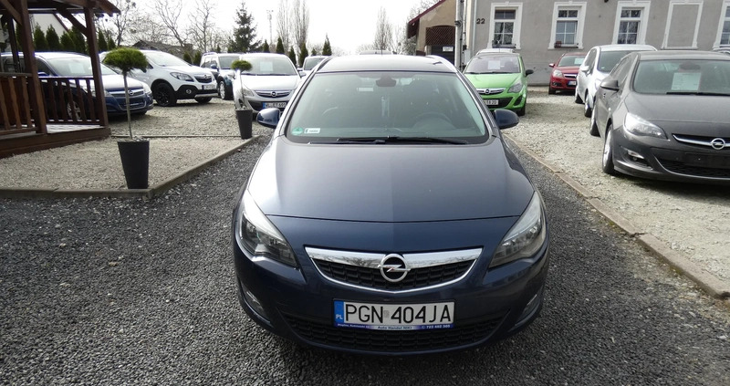 Opel Astra cena 24700 przebieg: 178000, rok produkcji 2011 z Wojcieszów małe 562